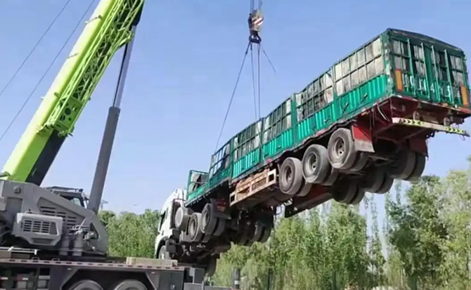 达尔罕茂明安旗道路脱困救援案例